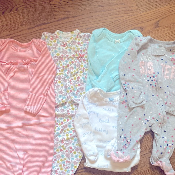 Carter’s Newborn bundle - Picture 1 of 4